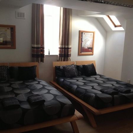 The Kingscliffe Guesthouse Manchester Bagian luar foto